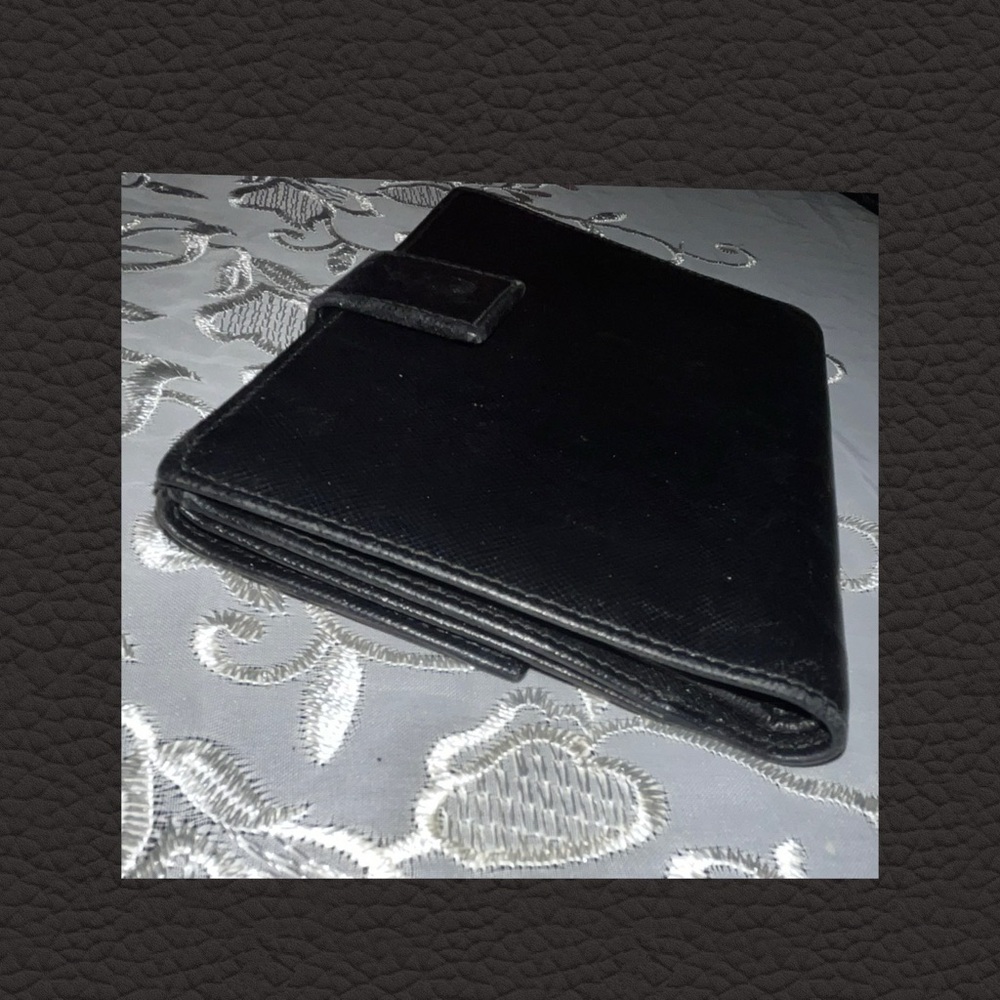 Prada Black Saffiano Leather Wallet Clutch - Picture 4 of 10